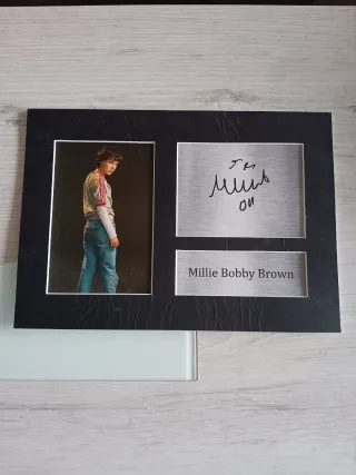 Autógrafo Millie Bobby Brown (Once), Stranger T.