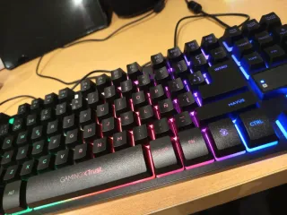 Teclado y Ratón GXTrust Gamer LED