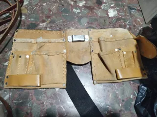 Arnés de cuero para herramientas