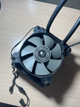 Corsair H75 Refrigerazione Liquida CPU