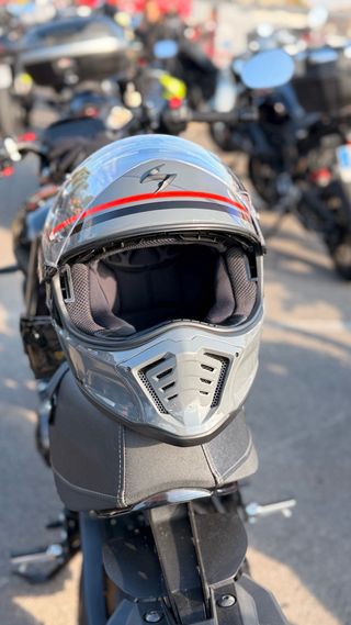 Casco de moto Scorpion EXO