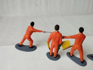 5 figuras pit box, pit lane, escala 1/32