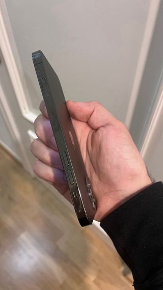 iPhone 12 Pro 128GB en color gris espacial