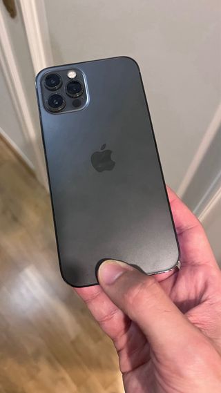 iPhone 12 Pro 128GB en color gris espacial