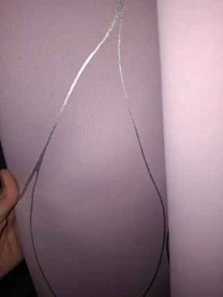 Cortinas rosas con diseño plateado