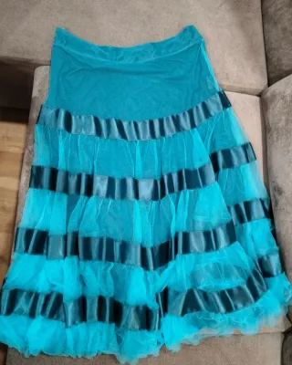 Set Camicia + 3 Gonne. Taglia Unica/G