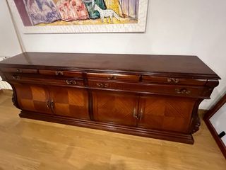 Aparador de comedor de madera