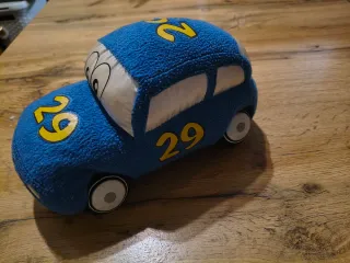 Pack 2 peluches: coche y tucán