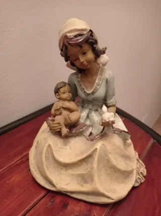 Figura Resina Madonna Bebé Paloma