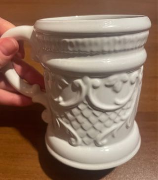 Boccale birra porcellana decorato rilievo