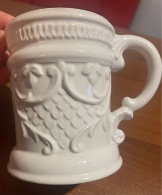 Boccale birra porcellana decorato rilievo