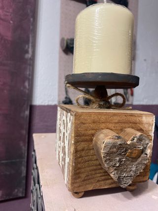 Portacandele artigianale in legno riciclato