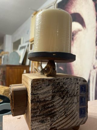 Portacandele artigianale in legno riciclato