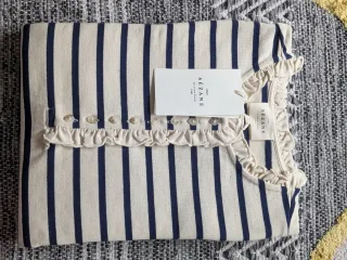 Malha Sézane com folho e botões