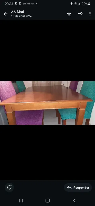 Mesa de comedor y 4 sillas