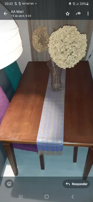 Mesa de comedor y 4 sillas