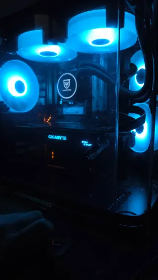 PC Gaming i7-9700F GTX 1080 16GB RAM 750W
