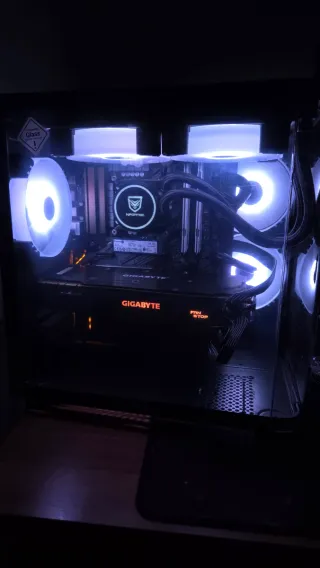 PC Gaming i7-9700F GTX 1080 16GB RAM 750W