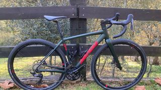 Bicicleta Gravel Mendiz G4 ICR. Color verde.