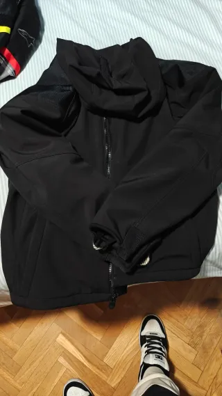 Chaqueta de moto Softshell marca Icon