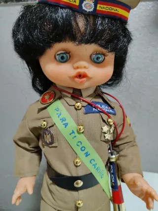 Muñeca funcionando mili ejercito  militar
