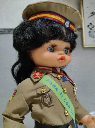 Muñeca funcionando mili ejercito  militar