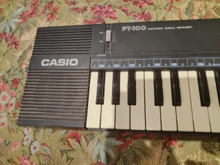 Teclado Casio PT-100