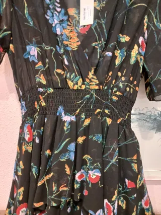 Vestido Maje floral volantes corte delantero