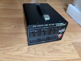 Transformador Voltaje LVYUAN VTUS-5000VA