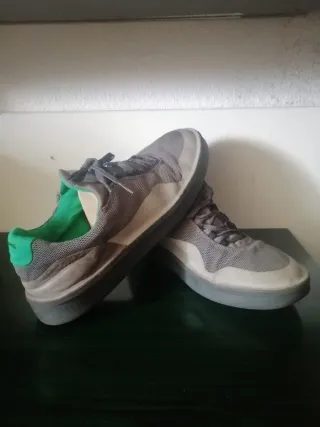 Zapatillas Camper grises y verdes