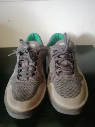 Zapatillas Camper grises y verdes