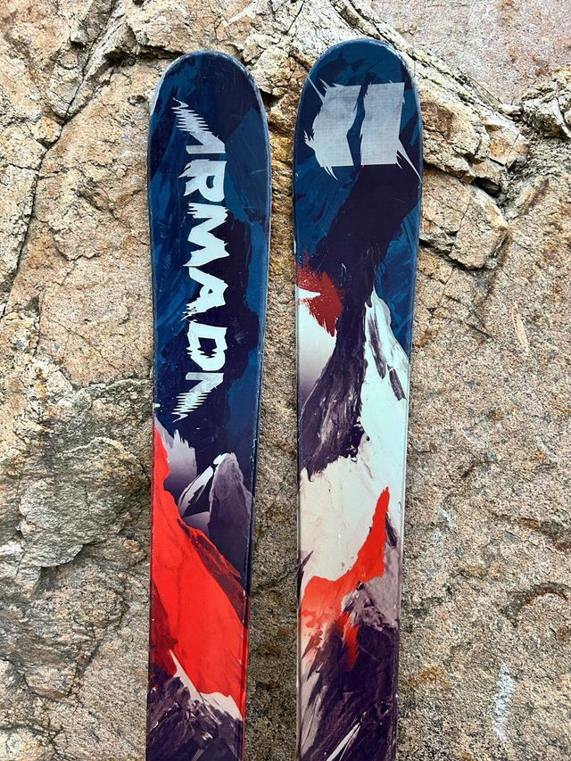 Esquís Armada INVICTUS 99 ti 187 cm