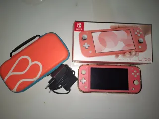 Nintendo Switch Lite Coral + Accesorios