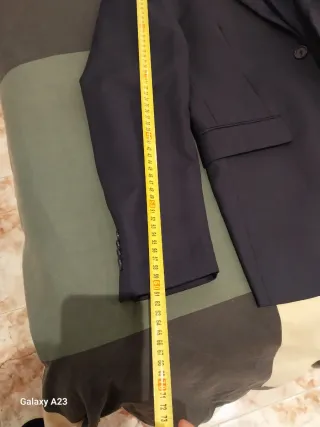 Traje de boda azul oscuro