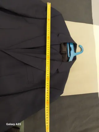 Traje de boda azul oscuro