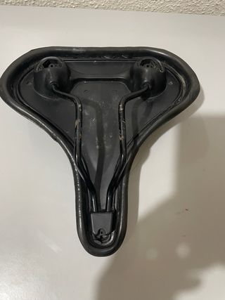 Sillín ancho bicicleta negro