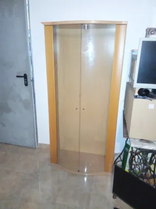 ARMARIO VITRINA de madera y cristal