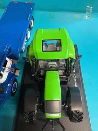 Camión Sava con Tractor Escala 1:43