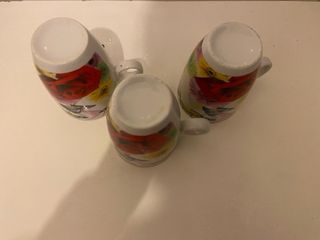 Set di 3 tazze con farfalle