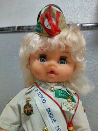 Muñeca funcionando Legión Española mili ejercito