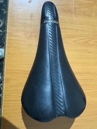 Sillín Speedneedle Negro Carbono