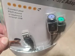 Adattatore USB a PS/2 Belkin per mouse e tastiera