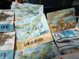 Giocattoli antichi: 18 modelli di aerei originali