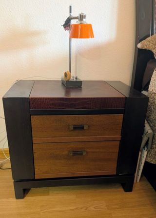 Dormitorio completo - Cama y mesita