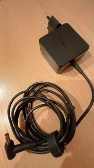 Portátil Asus Plata y Negro