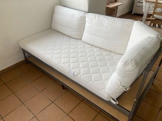 2 Divani a due posti (200 euro ciascuno)