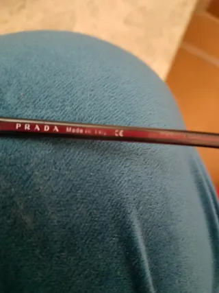 Gafas Prada Rojas y Negras con Estuche