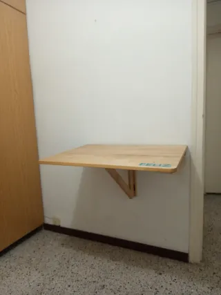 Mesa de estudio plegable de madera