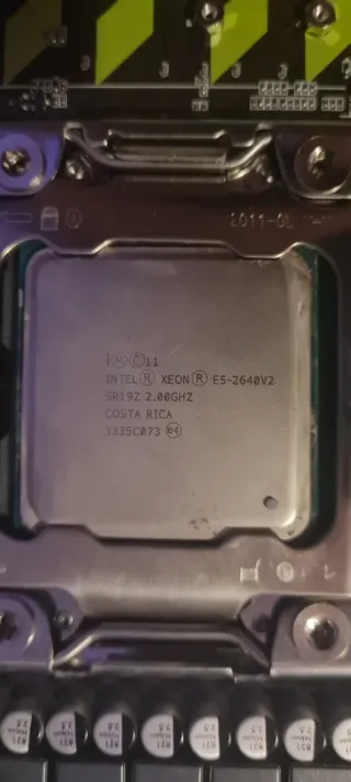 Lote Placa Base X79 + CPU Intel Xeon 8 núcleos