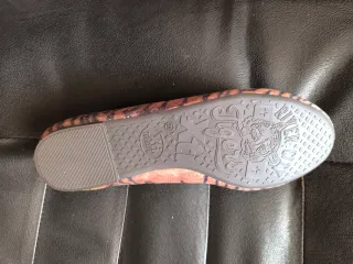 Manoletinas Talla 38 calza muy pequeño diria 37